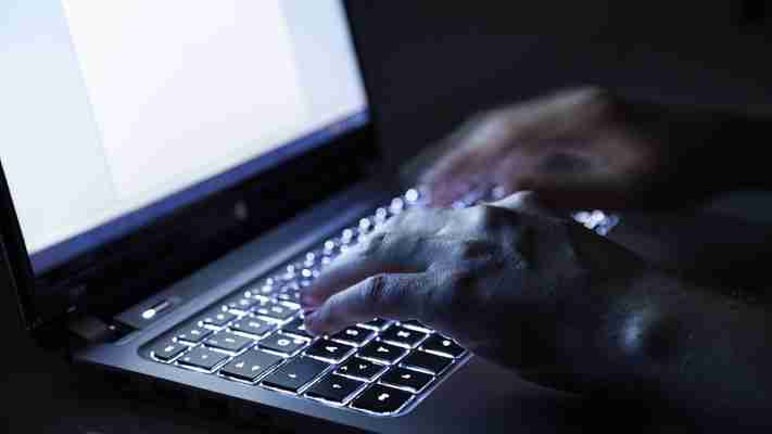 Bundesregierung bestätigt Serie von Cyberangriffen