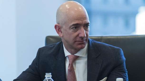 Aktienkurs bricht ein  Trump wird für Amazon zur Gefahr